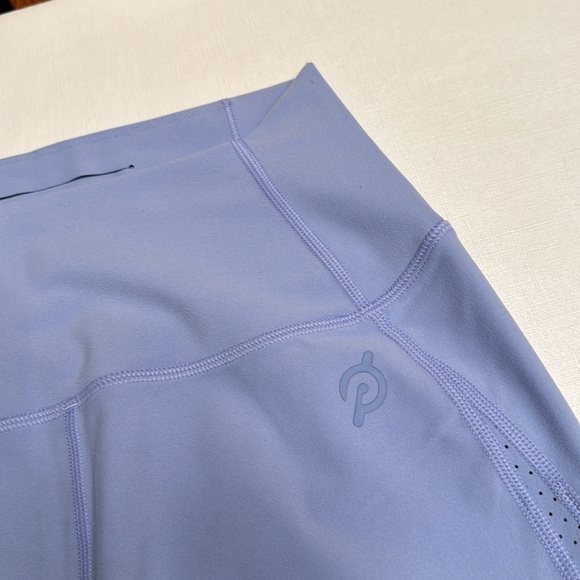 PELOTON Cadent Laser Perforated Legging Ice Blue - Picture 4 of 5